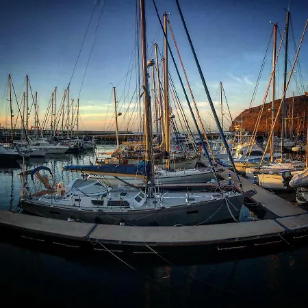 La Nina * San Sebastian De La Gomera